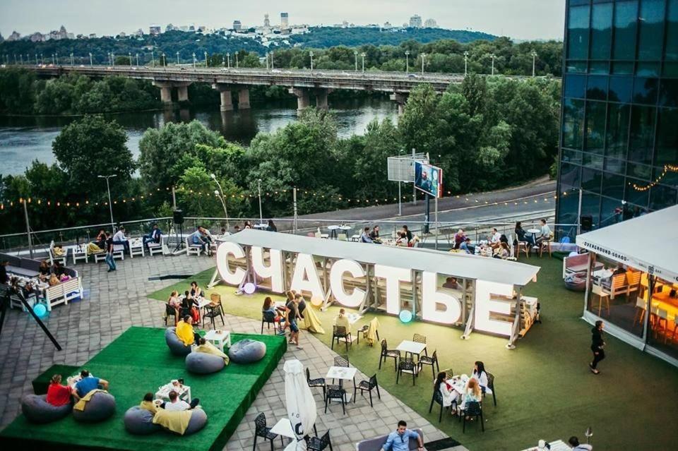 Жк Silver Breeze,Днепровськая Набережная 1А Kiev Buitenkant foto